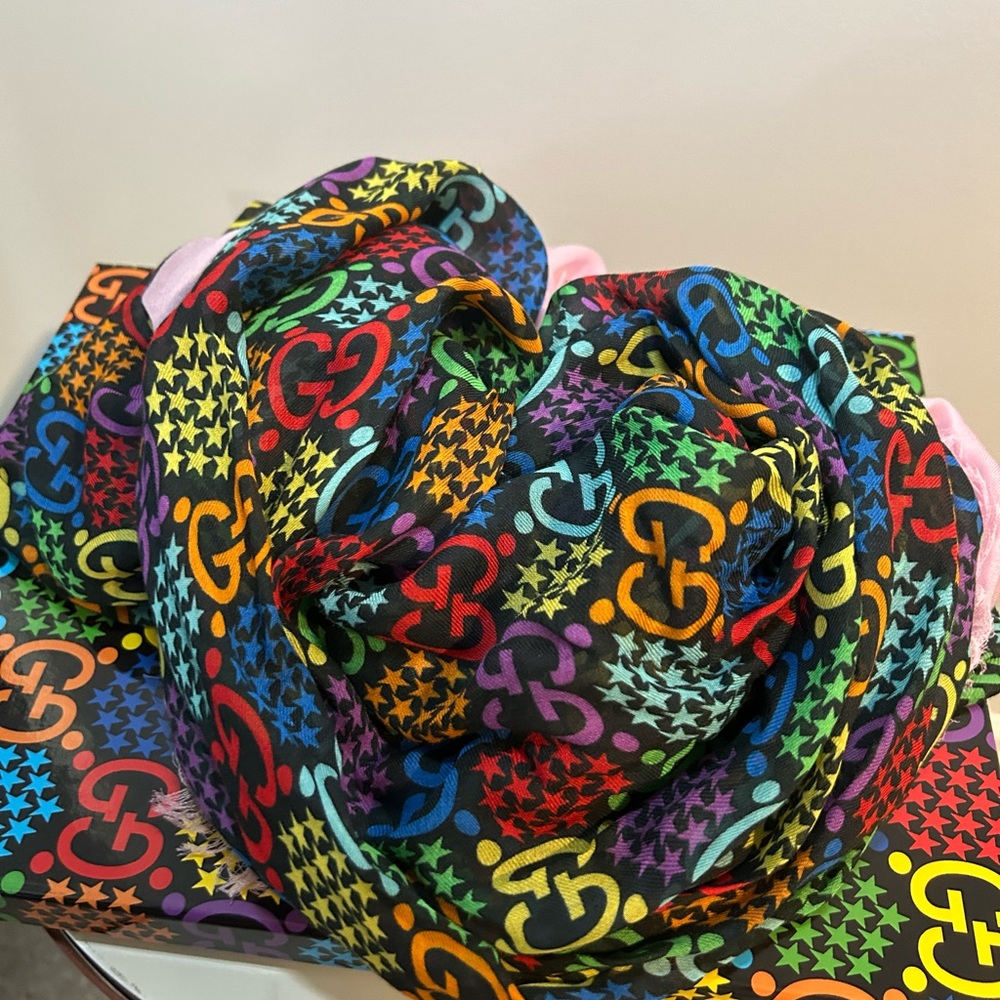 Gucci wrap scarf. New.